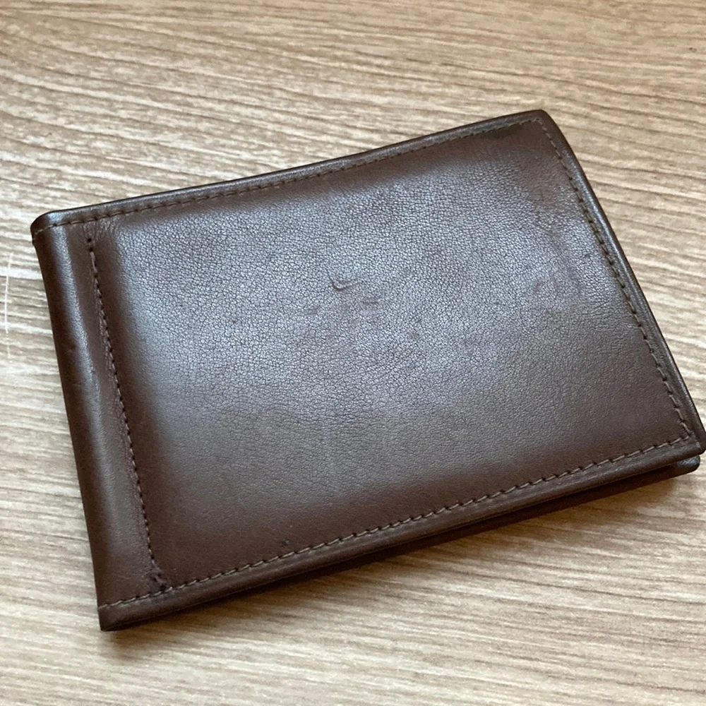 Wallet bifold with money clip in brass fandango calf leather